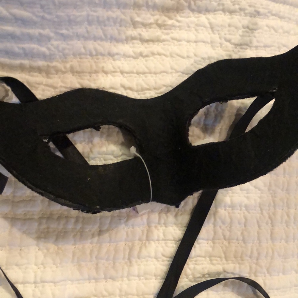 Masquerade Ball Mask - Picture 3 of 3